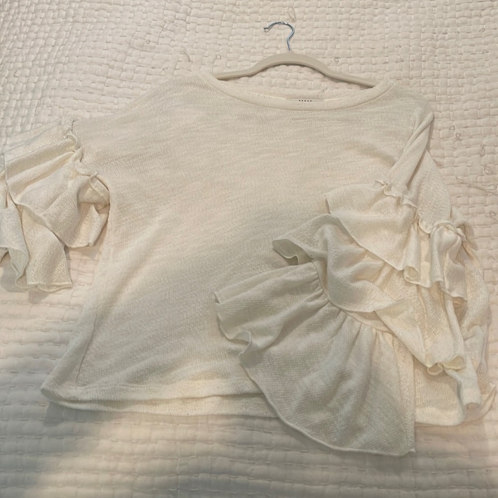 Ruffle sleeve blouse